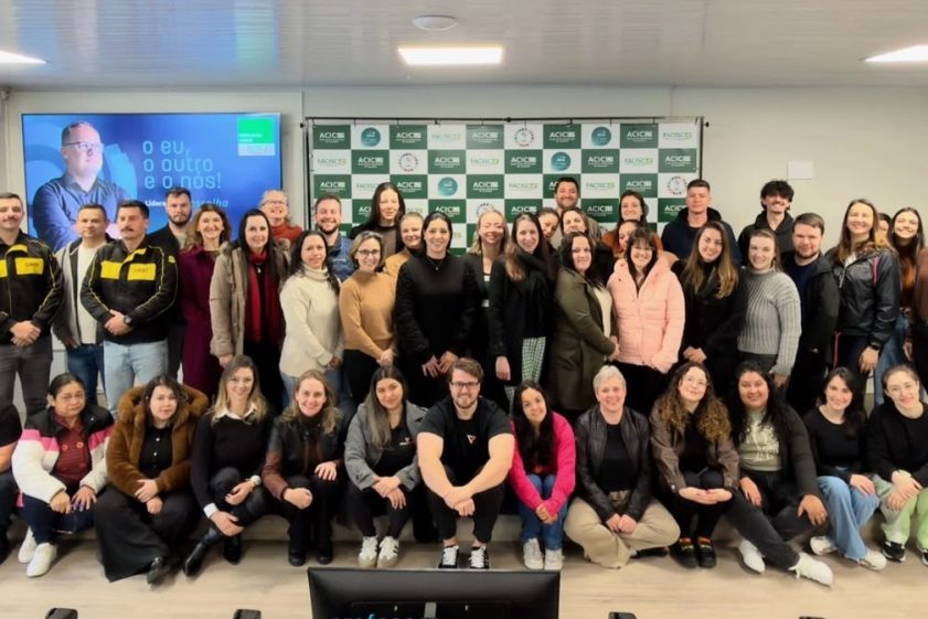 Treinamento sobre Liderança e Comportamento do Líder reúne profissionais e fortalece desenvolvimento de lideranças em Caçador