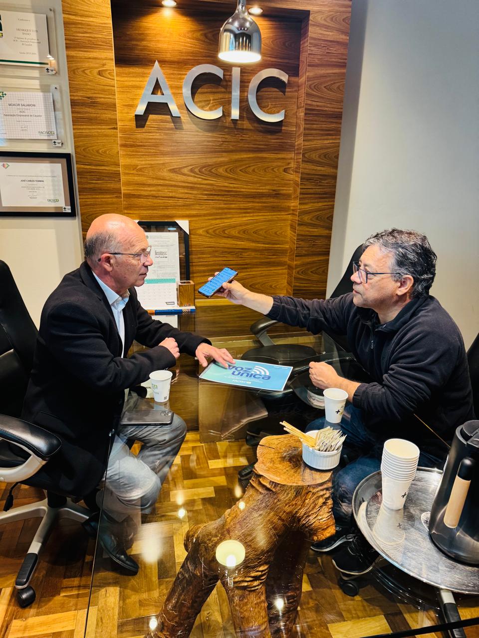 ACIC reforça divulgação da Cartilha Voz Única e mobiliza comunidade em Caçador ACIC reforça divulgação da Cartilha Voz Única e mobiliza comunidade em Caçador