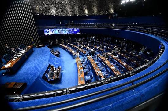 FACISC defende igualdade para as empresas brasileiras quanto à taxa das blusinhas FACISC defende igualdade para as empresas brasileiras quanto à taxa das blusinhas
