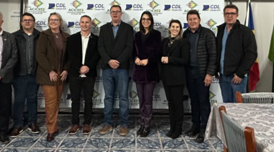 Sidney Di Domênico é eleito vice-presidente regional da FACISC e assume compromisso com o desenvolvimento do Noroeste Sidney Di Domênico é eleito vice-presidente regional da FACISC e assume compromisso com o desenvolvimento do Noroeste