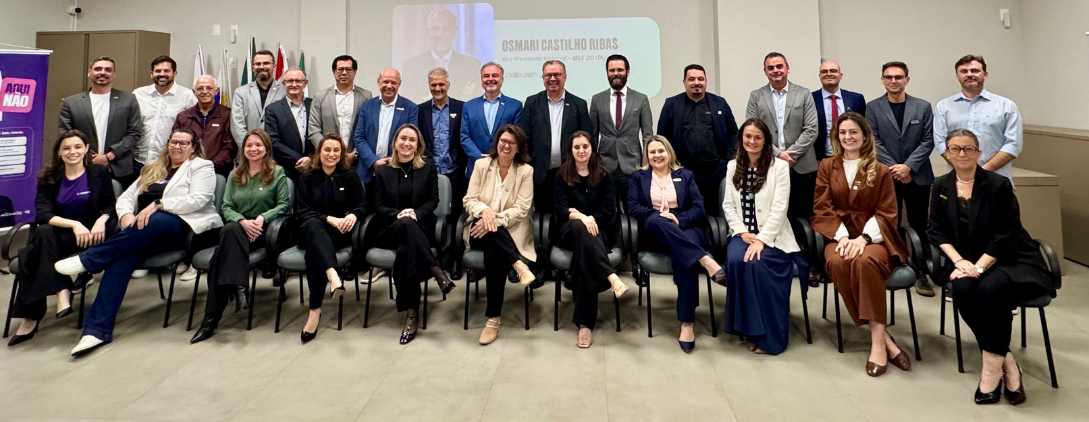 Osmari Castilho Ribas é eleito vice-presidente regional da FACISC no Vale do Itajaí Osmari Castilho Ribas é eleito vice-presidente regional da FACISC no Vale do Itajaí