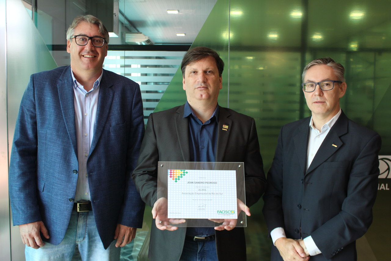 Empresário Jean Sandro Pedroso é empossado presidente da ACIRS – gestão 2021/2022