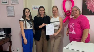 Núcleo da Mulher Empresária realiza ação solidária para o Outubro Rosa