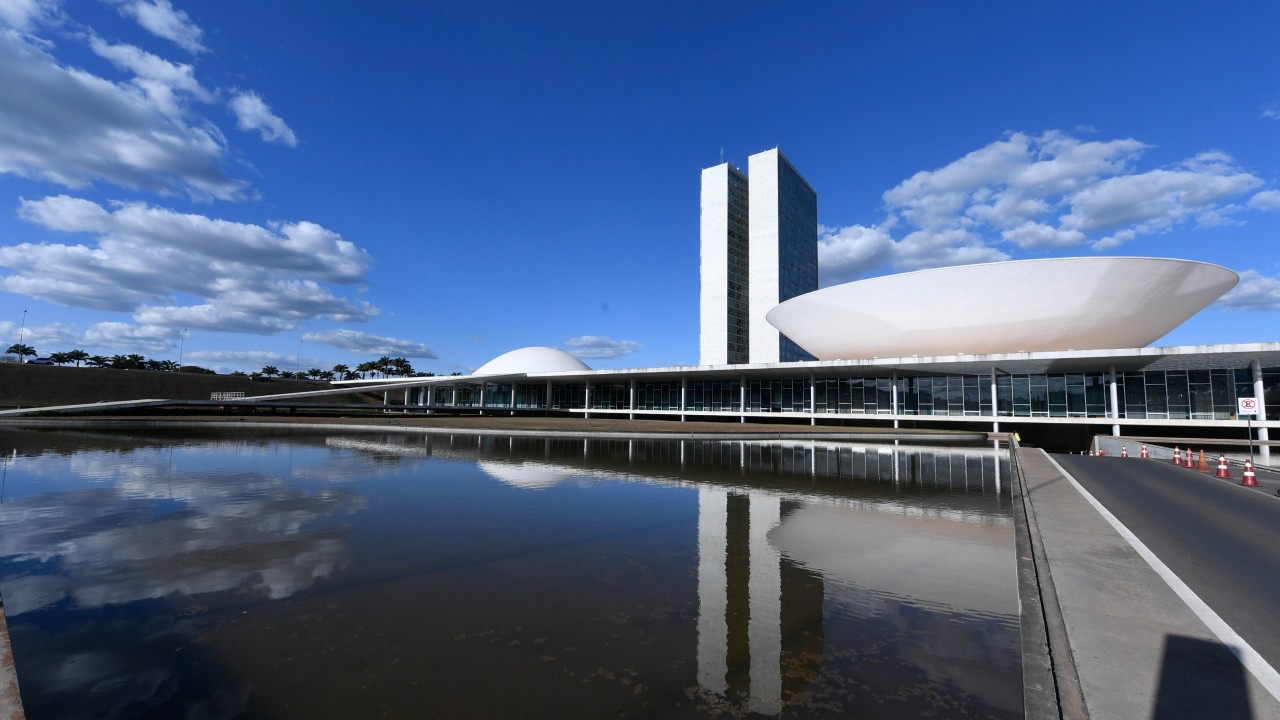 Senado aprova isenção do Imposto de Renda para quem ganha até R$ 5 mil