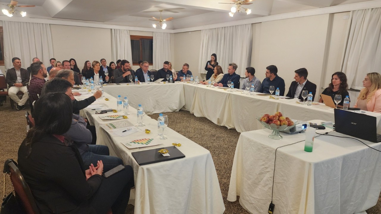 Habitação é destaque na Plenária Regional da FACISC no Meio Oeste Habitação é destaque na Plenária Regional da FACISC no Meio Oeste