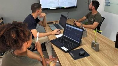 Santa Catarina se destaca pela contratação de mão de obra qualificada no setor de serviços