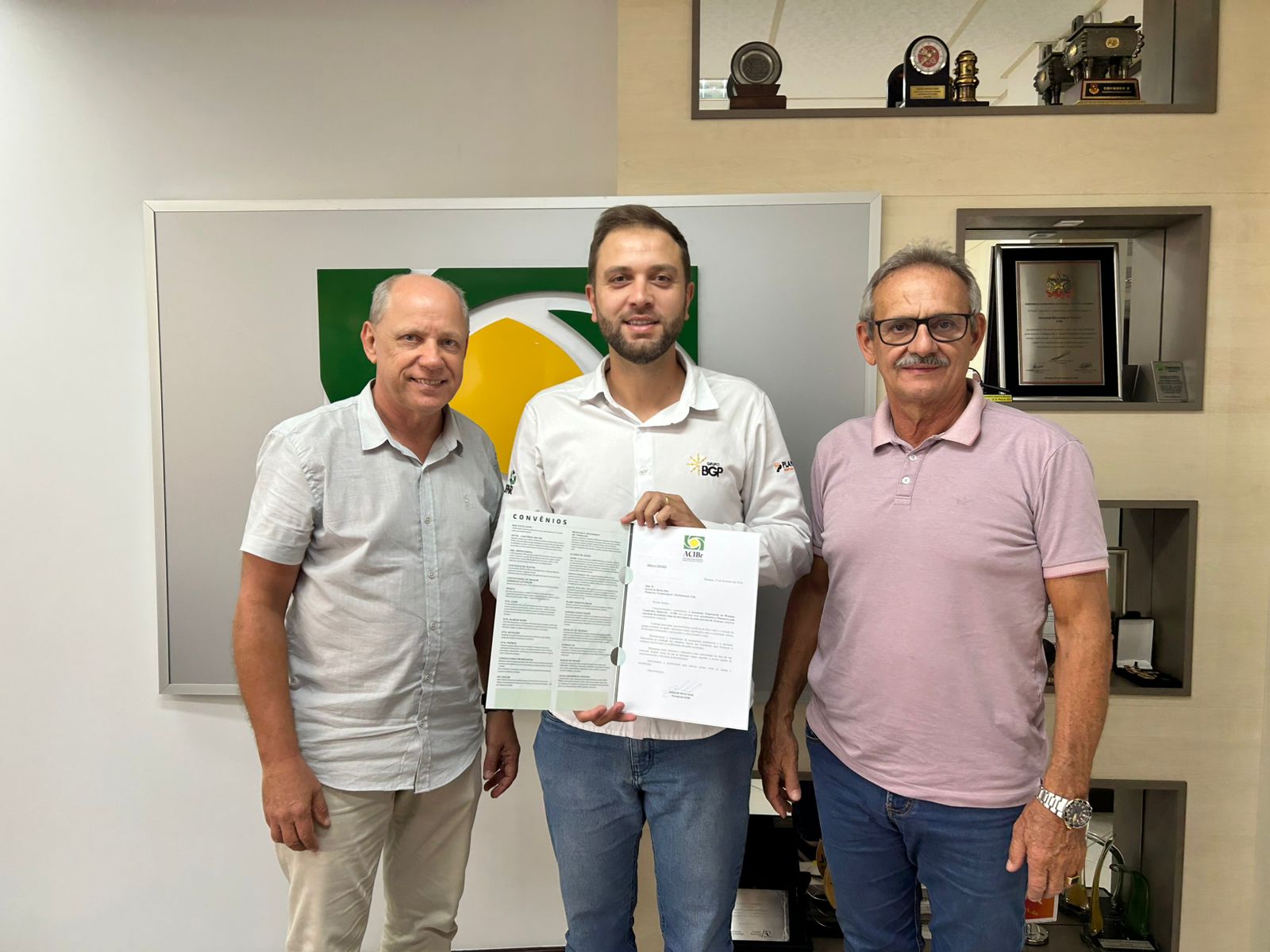 ACIBr recebe representante da Planaterra para tratar do andamento das obras do trevo da BR-101 ACIBr recebe representante da Planaterra para tratar do andamento das obras do trevo da BR-101