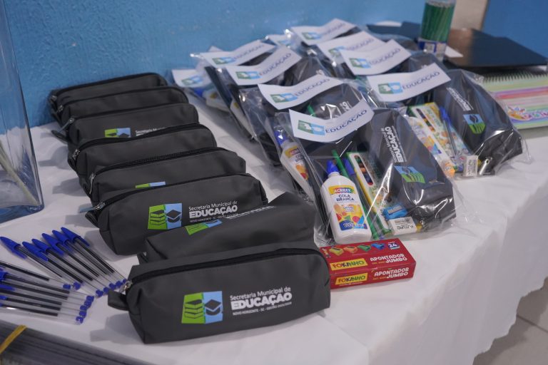 Materiais entregues pela prefeitura de Novo Horizonte