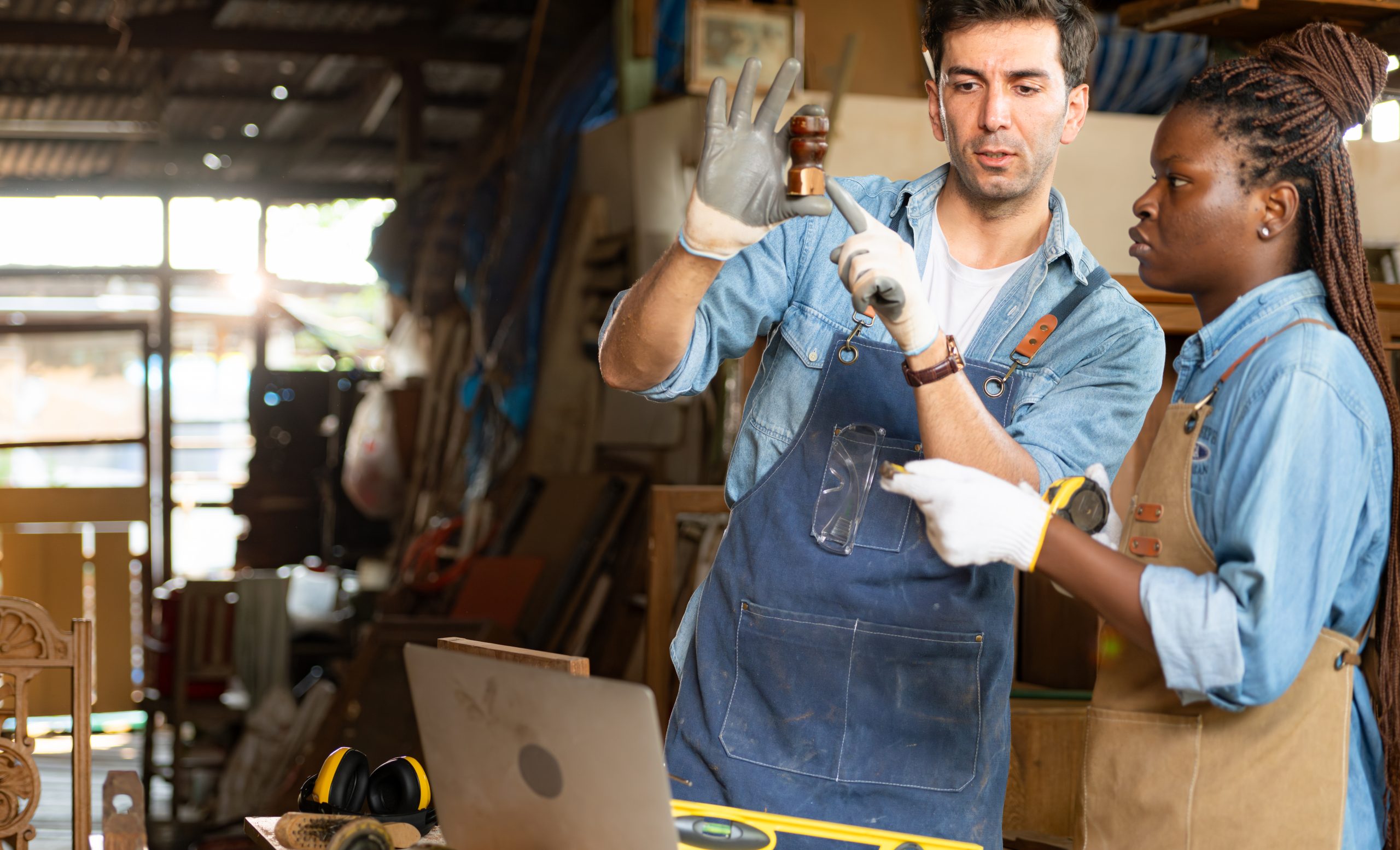 Setor empresarial alerta para riscos da tramitação acelerada da escala 6×1